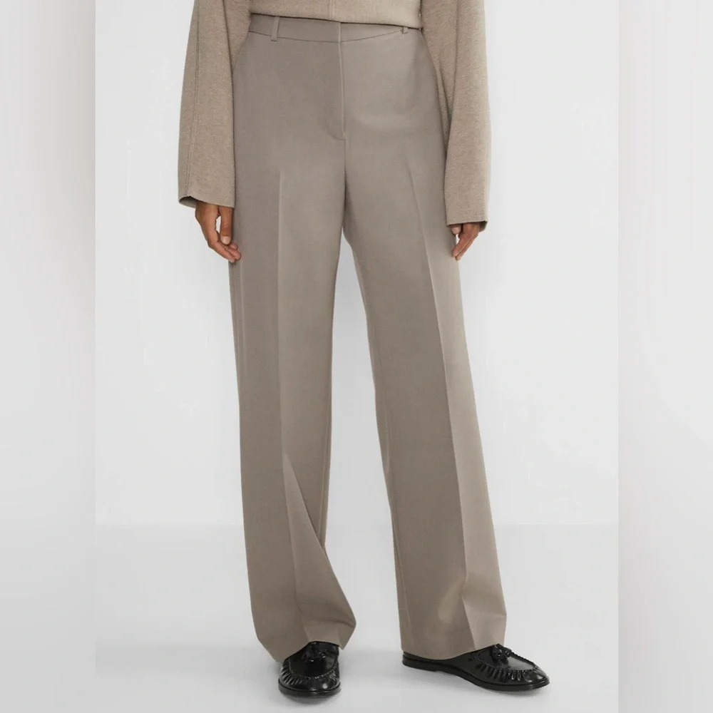 NWT Aritzia Babaton Agency Wool Trouser in color shiitake